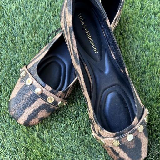 Manoletina animal print Lola Casademunt.