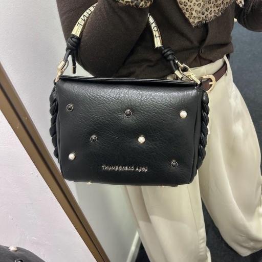 Bolso bandolera mediana 1981 Lola Casademunt.  [3]