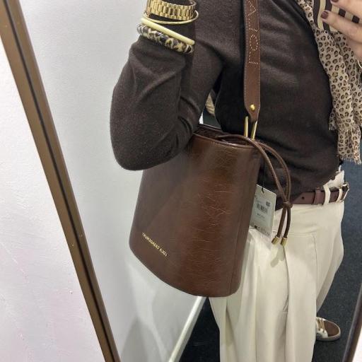 Bolso Shopper piel textura Marrón Lola Casademunt.  [3]