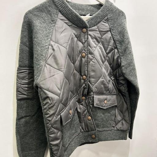 Chaqueta bomber combinada  Nekane. [1]