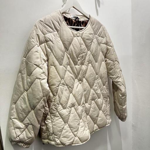 Chaqueta Acolchada Blanca Mimimua. [2]