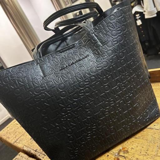 Bolso Shooper Negro OUTLET Lola Casademunt.  [0]