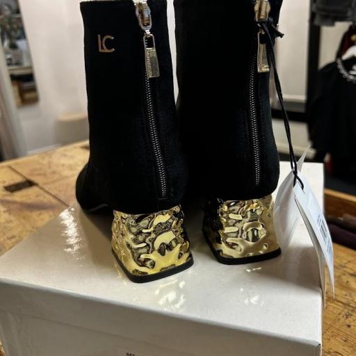 Botin negro OUTLET num.38  Lola Casademunt.  [3]