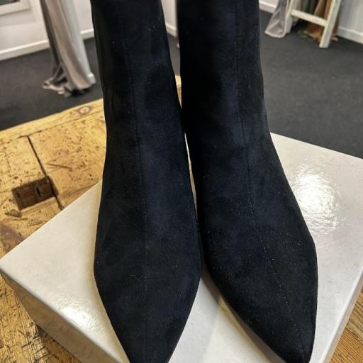 Botin negro OUTLET num.38  Lola Casademunt.  [2]