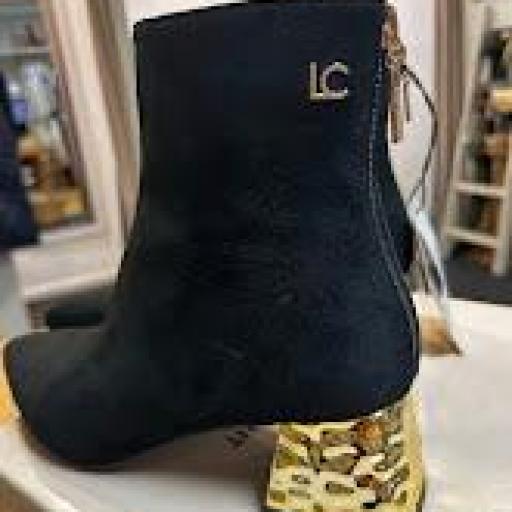 Botin negro OUTLET num.38  Lola Casademunt.  [1]