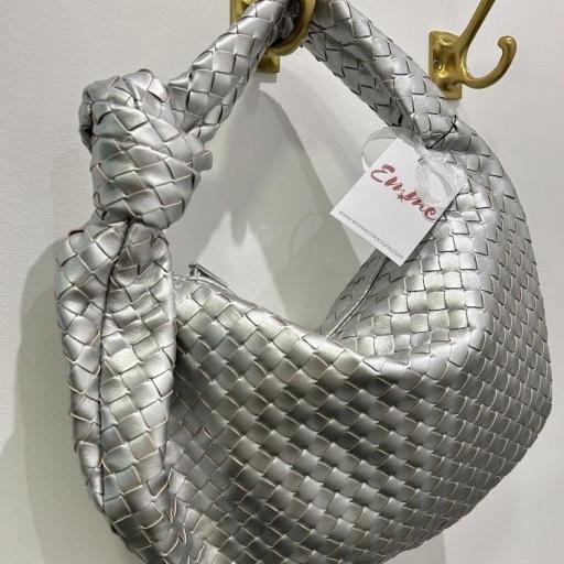 Bolso trenzado Silver Lídia. 