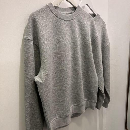 Sudadera Basic Gris Guess.