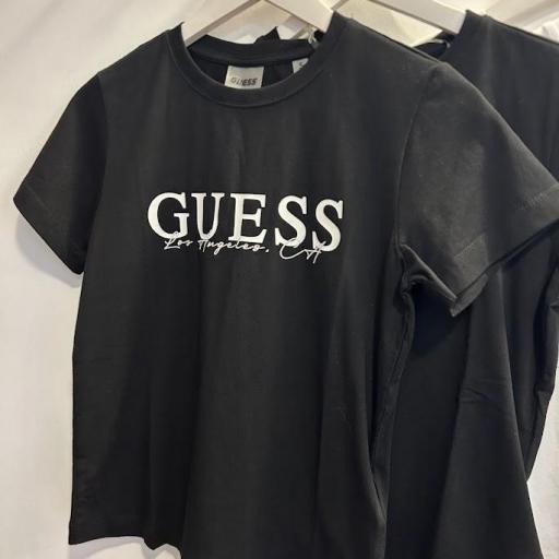 Camiseta Black Guess.