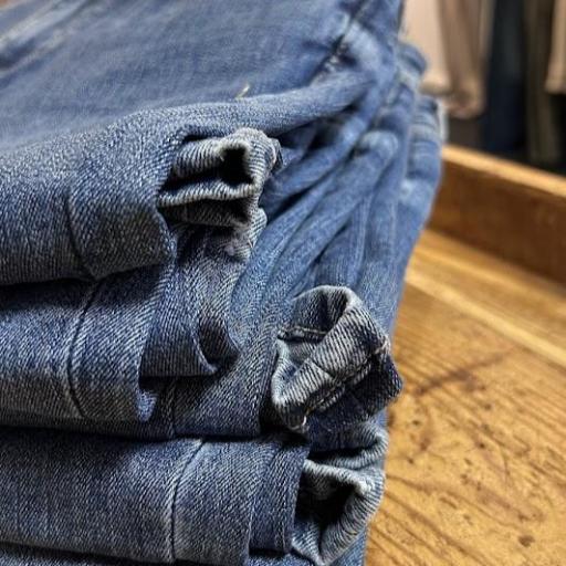 Pantalón tejano Zoe Tiffosi.  [3]