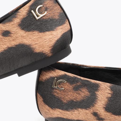Manoletina animal print Lola Casademunt. [3]