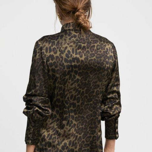 Camisa animal print Lola casademunt. [3]