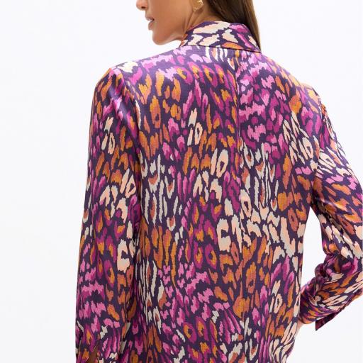 Camisa Estampado animal morado Lola Casademunt. [2]