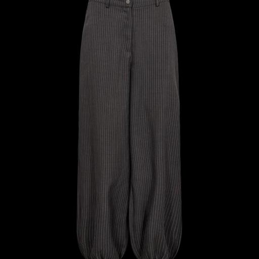 Pantalón gris raya Freequent. [1]