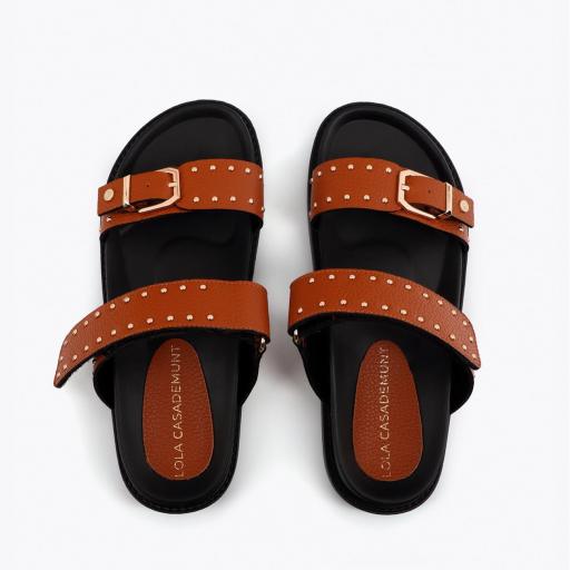 Sandalias camel Lola Casademunt.  [3]