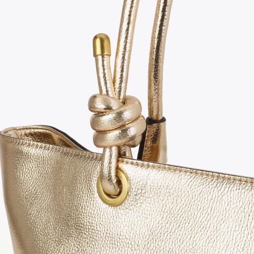 Bolso Shooper Gold Lola Casademunt. [1]