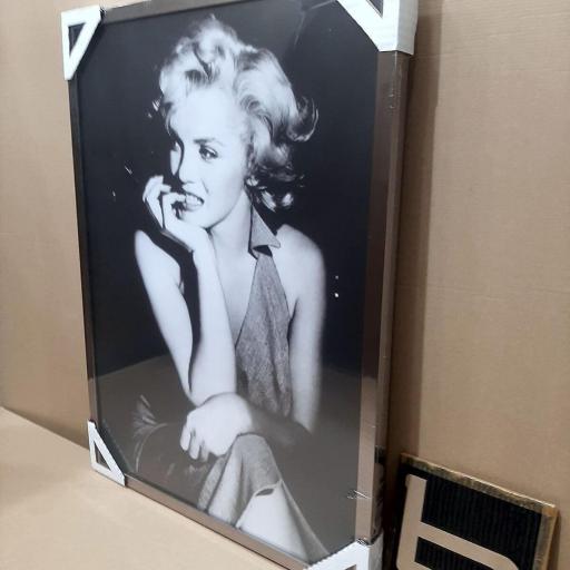 Cuadro con lámina de Marilyn Monroe Fotografía Blanco y Negro, Marco color Níquel. [2]