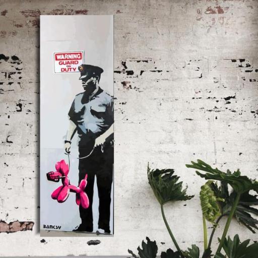 Cuadro en lienzo alargado Banksy guardia policia graffiti [1]