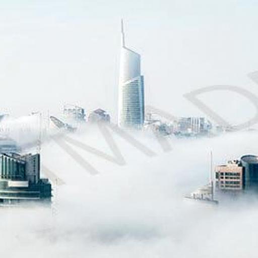 Cuadro en lienzo alargado ciudad en la niebla [0]