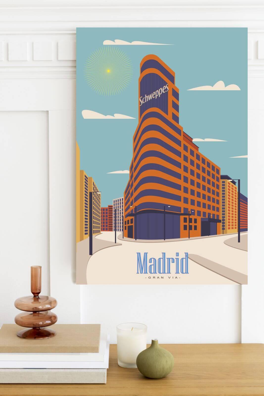 Cuadro de Madrid sobre pared blanca.jpg