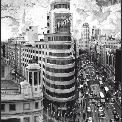Lienzo enmarcado en madera color negro Madrid fotografía blanco y negro. [1]