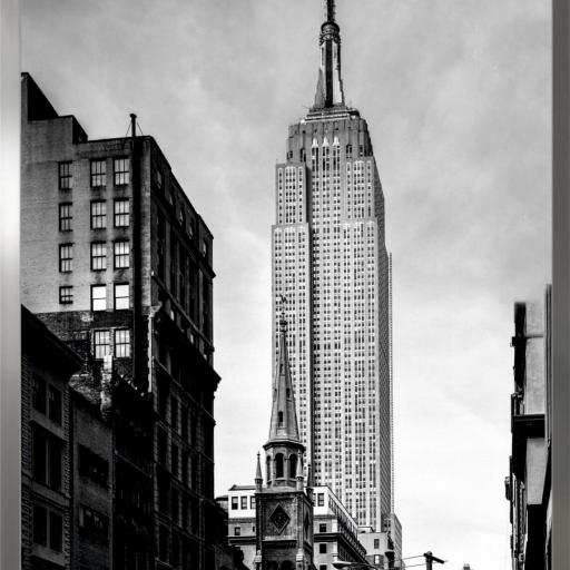 Cuadro con lámina de Nueva York Empire State Building, Fotografía Blanco y Negro, Marco color Níquel.