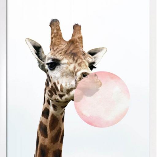 Cuadro con lámina de Girafa con Chicle de Fresa, Pared Decorativo Infantil, Marco color Blanco. [0]