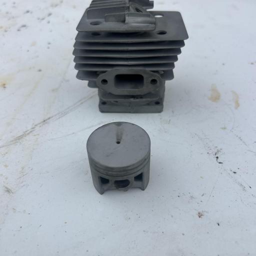 Cilindro y piston Stihl 280 K [2]