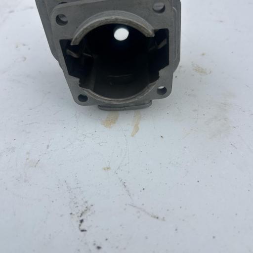 Cilindro y piston HUSQVARNA 61 [3]