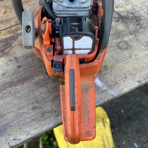 Motosierra Husqvarna 236 [2]