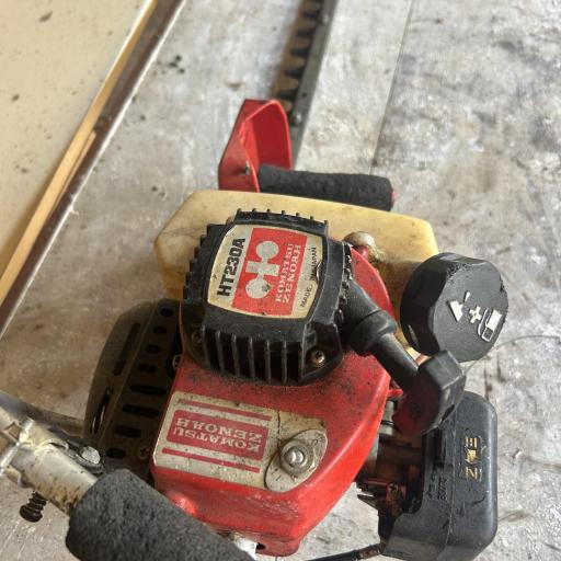 Cortasetos Komatsu