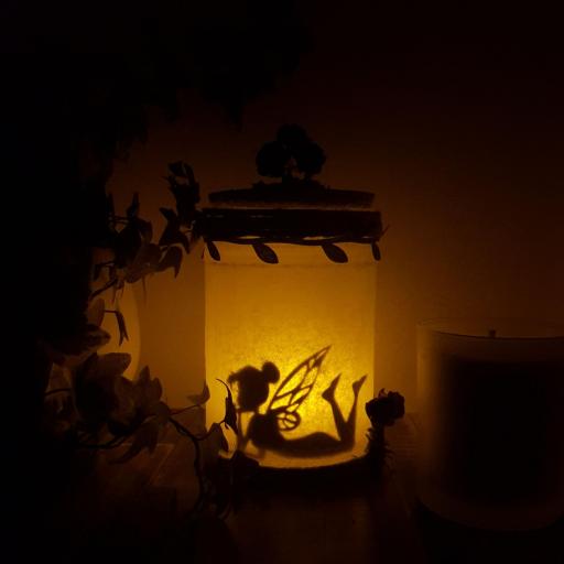 Lampara quitamiedos de Campanilla capturada en un tarro. Luz decorativa. Producto artesanal [1]