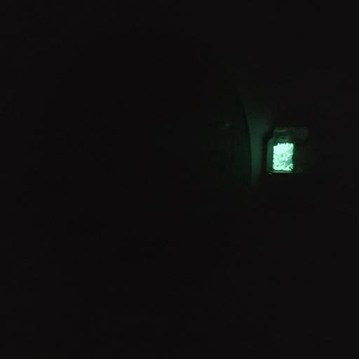 Puerta Ratoncito Pérez  con polvo mágico que brilla en la oscuridad, repisa y escalera [2]