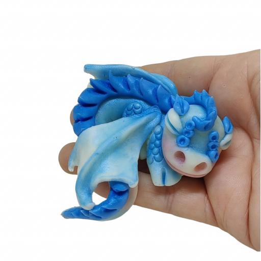 Bebe Dragón de Porcelana Fría, Tierno y Hecho a Mano Dragón blanco y azul, dragón durmiendo, figura decorativa [1]
