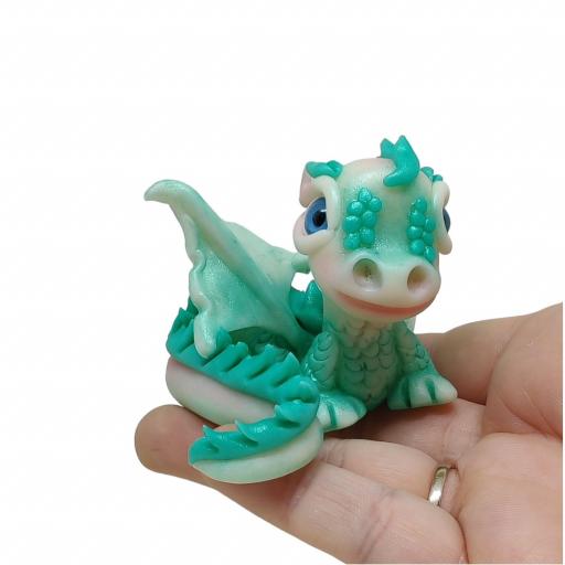 Figura Dragón de Porcelana Fría, Dragón blanco y verde. Producto artesanal