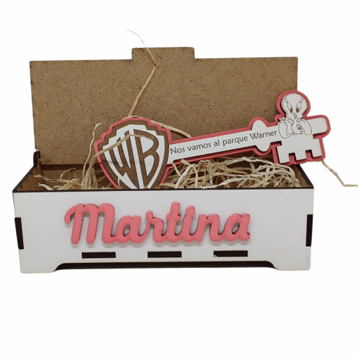 Llave de madera personalizada, regalo sorpresa para anunciar un viaje a parque de atracciones. Tarjeta de regalo  [5]