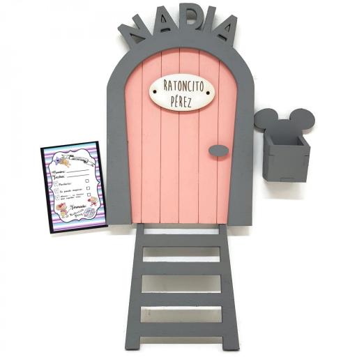 Puerta Ratoncito Pérez rosa personalizada o sin personalizar con escalera, buzón y cartas. Producto artesanal