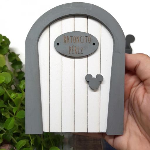 Puerta Ratoncito Pérez blanca y gris personalizada o sin personalizar con escalera, buzón y cartas. Producto artesanal [3]