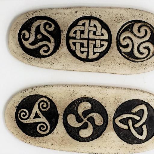 Petroglifo tres en uno  [3]