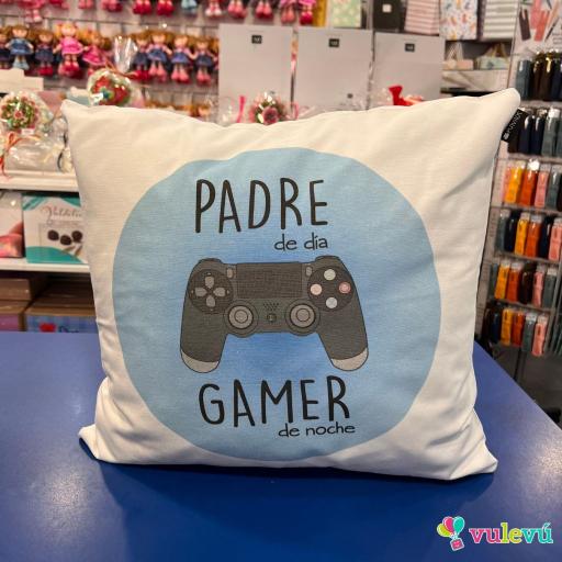 Cojin " Padre de día, Gamer de noche"