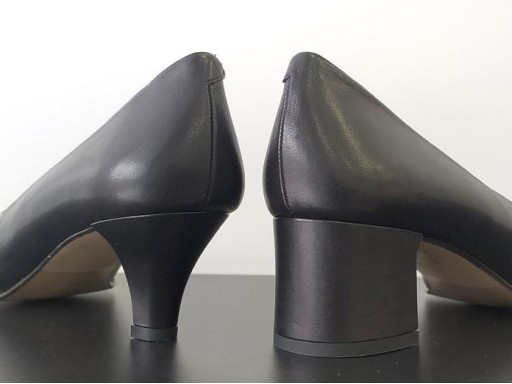 Salón negro tacón fino [3]