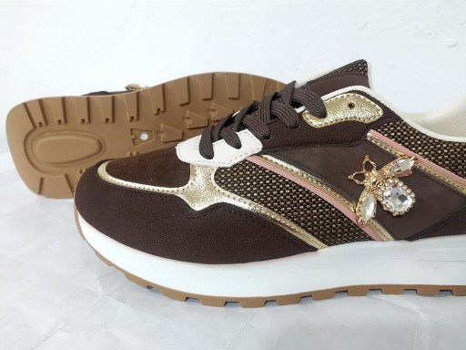 Deportiva mariposa marrón chocolate [1]