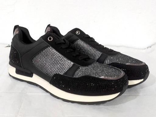 Deportiva ancha negra [0]