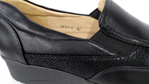 Mocasín cuña baja (EA) negro [3]