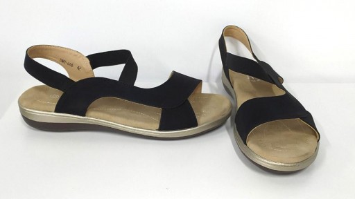 Sandalia cuña baja negra [1]