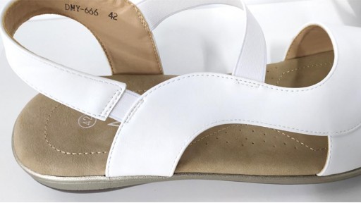 Sandalia cuña baja blanca [3]