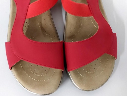 Sandalia cuña baja roja [2]