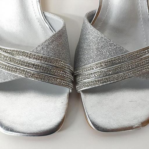 Sandalia tacón plata diamantes [2]