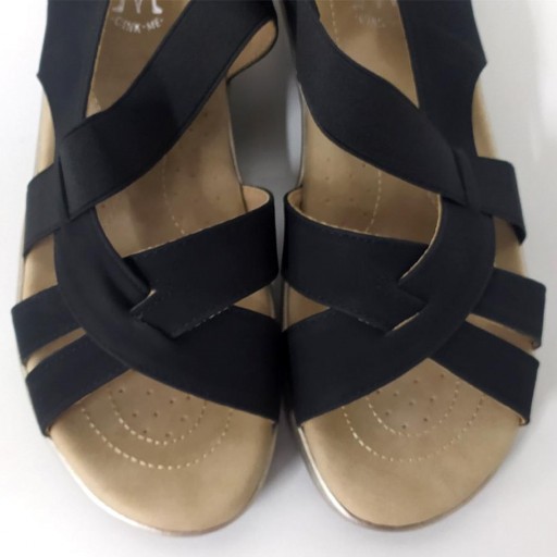 Sandalia negra ancho especial [2]