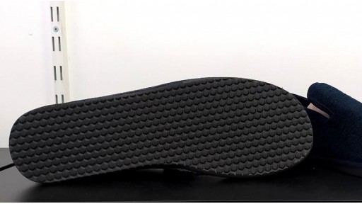 Zapatilla cerrada azul [2]