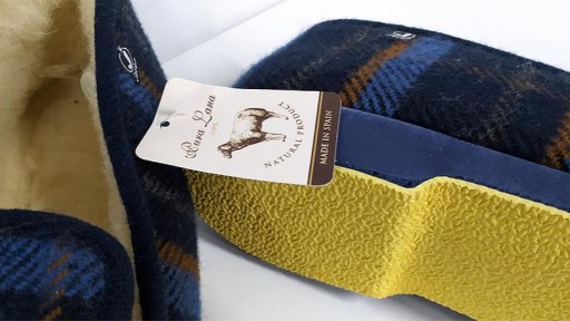 Zapatilla cerrada cuadros borreguito  [2]